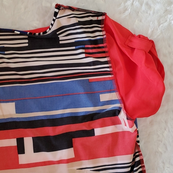 MILANDON red rhinestone stud dragonfly graphic short sleeve top Lrg. - Picture 10 of 10